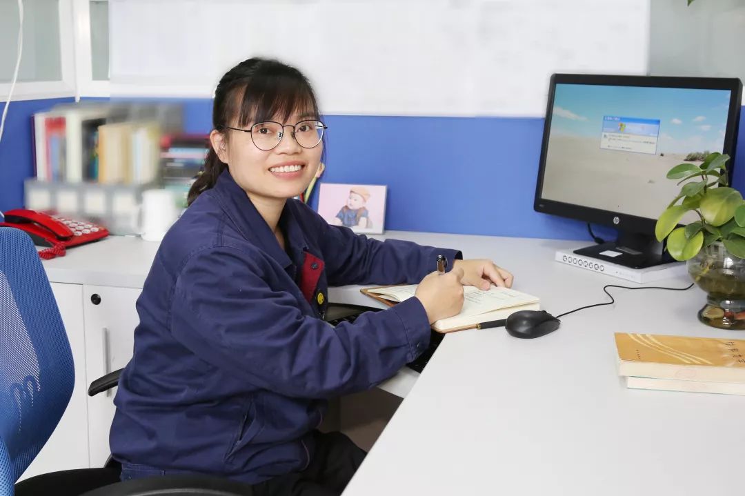 【兵(bīng)裝青年(nián)标兵(bīng)⑥】紅(hóng)宇精工(gōng)黃(huáng)麗(lì)玲:技(jì)術(shù)“大(dà)拿(ná)” 科(kē)研“擔當”