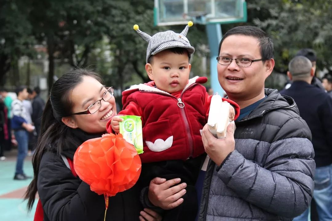 【兵(bīng)裝青年(nián)标兵(bīng)⑥】紅(hóng)宇精工(gōng)黃(huáng)麗(lì)玲:技(jì)術(shù)“大(dà)拿(ná)” 科(kē)研“擔當”