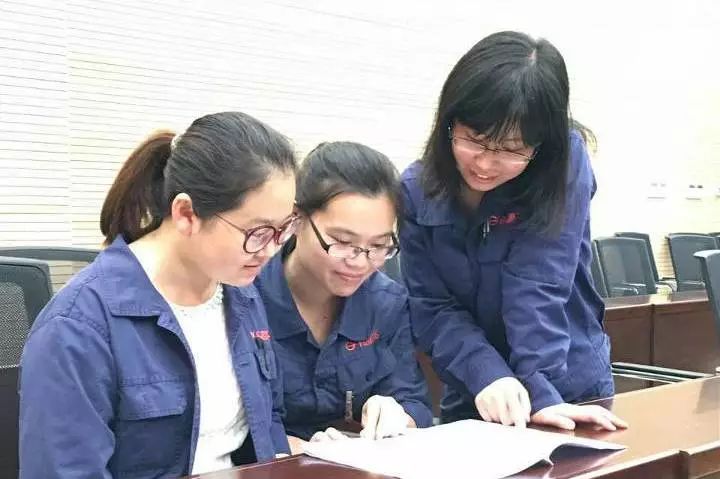 【兵(bīng)裝青年(nián)标兵(bīng)⑥】紅(hóng)宇精工(gōng)黃(huáng)麗(lì)玲:技(jì)術(shù)“大(dà)拿(ná)” 科(kē)研“擔當”