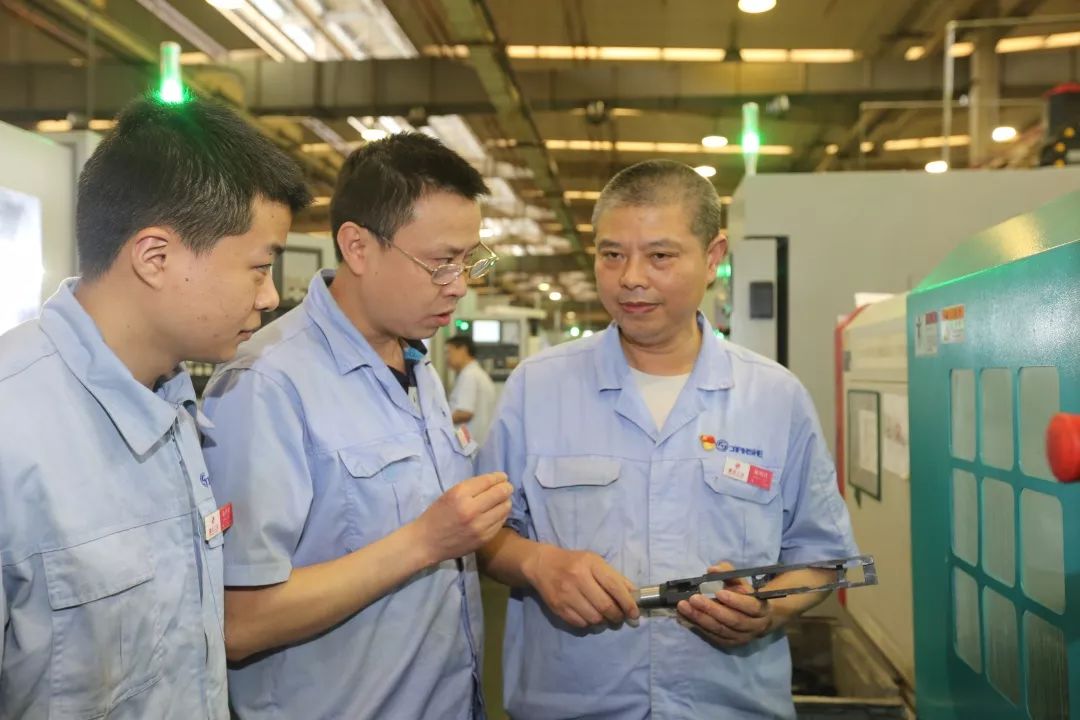 【打赢百日(rì)攻堅戰&lt;14&gt;】又(yòu)整合又(yòu)發展，看(kàn)建設工(gōng)業(yè)怎麽幹！