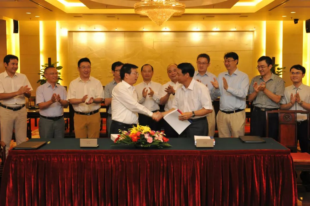 【建功“一(yī)帶一(yī)路(lù)”】長(cháng)江電(diàn)工(gōng):一(yī)家(jiā)兩代人(rén) “一(yī)帶一(yī)路(lù)”情