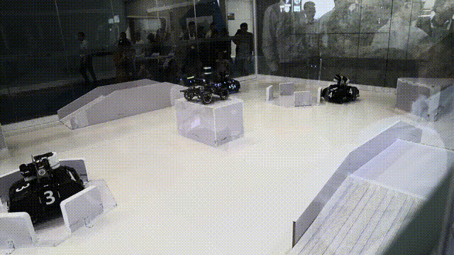 實力跨界，瞧瞧他(tā)們的(de)機(jī)器(qì)人(rén)家(jiā)族