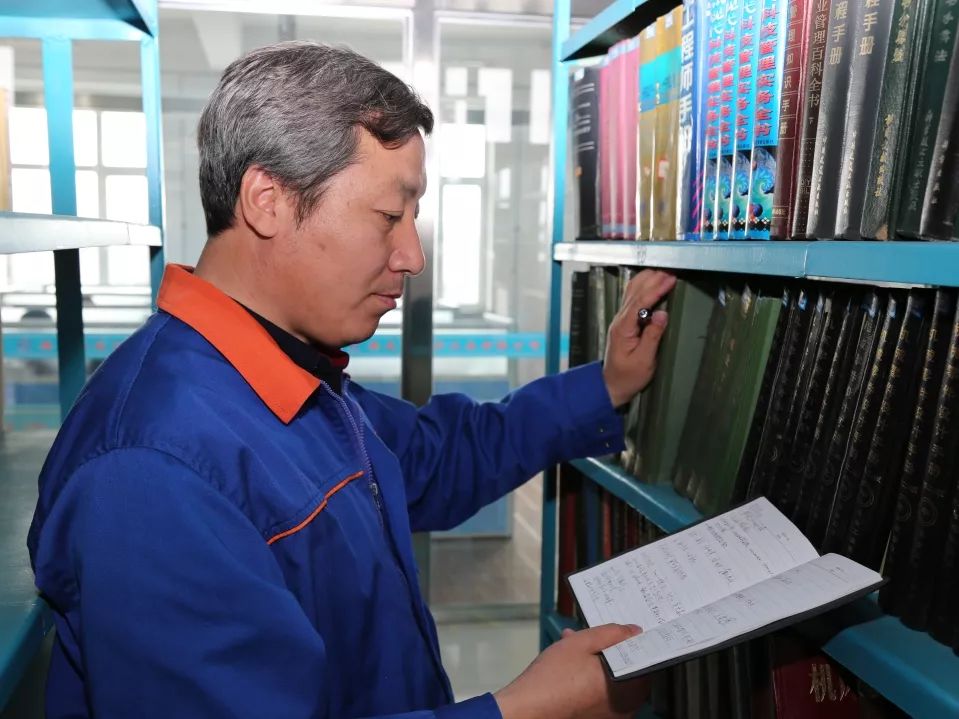 【最美(měi)兵(bīng)裝人(rén)<26>】“填空(kōng)題”滿分(fēn)!北(běi)方工(gōng)具李玉民(mín)填補了(le)多(duō)項國(guó)內(nèi)特品空(kōng)白(bái)