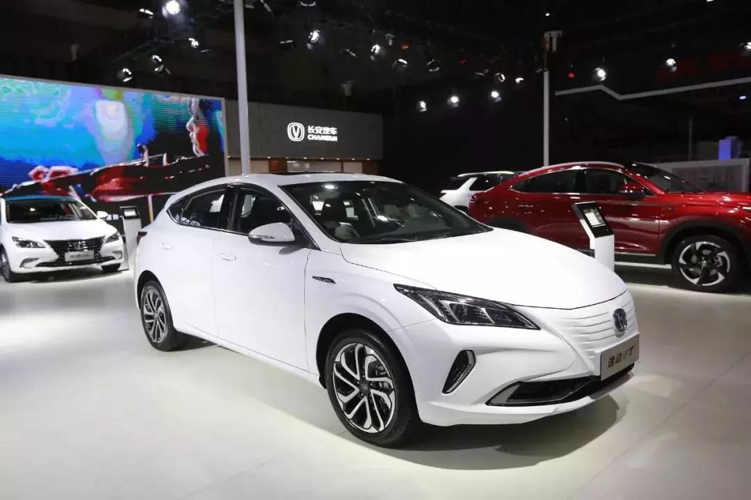 深化(huà)戰略合作(zuò) 推進融合發展——徐平出席“2019央企重慶行(xíng)”工(gōng)作(zuò)座談會(huì)并發言